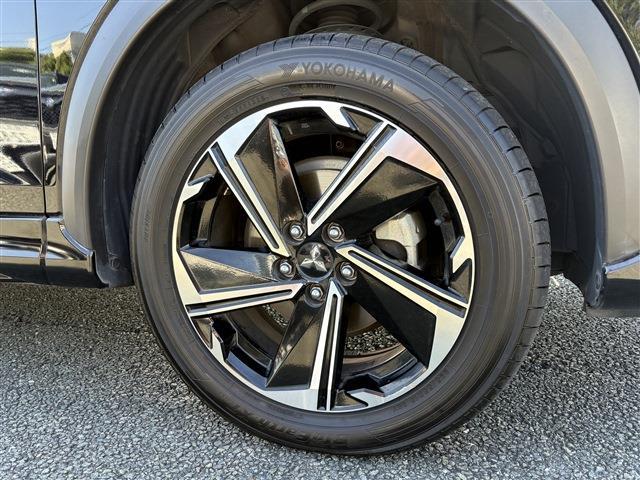 三菱 エクリプス　クロス　ＰＨＥＶ ＰＨＥＶ ２．４ Ｐ ４ＷＤ R4年 () 99