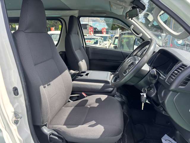 トヨタ ハイエースバン ２．８ ＤＸ ロング ディーゼルターボ ４ＷＤ R2年 (九州・沖縄) 99