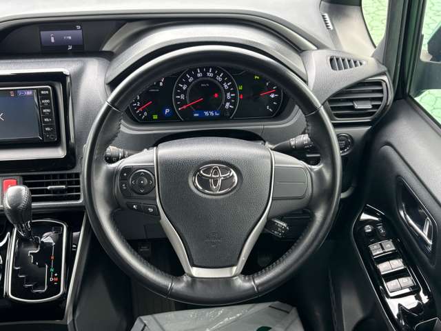 トヨタ ヴォクシー ２．０ ＺＳ 煌ＩＩ R1年 (九州・沖縄) 99