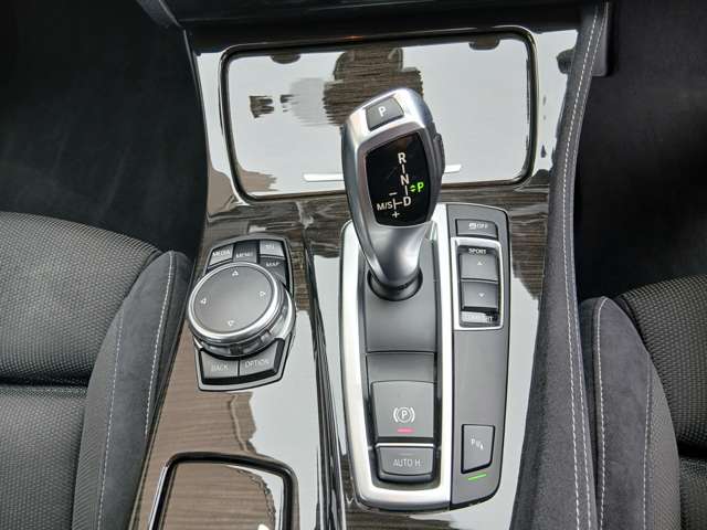 ＢＭＷ ５シリーズ ５２３ｉ　Ｍスポーツ H29年 (近畿) 99
