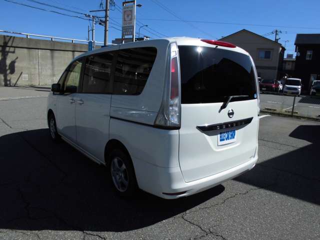 日産 セレナ ２．０ ２０Ｓ アンシャンテ 送迎タイプ ロングステップ仕様 ４ＷＤ H24年 () 99
