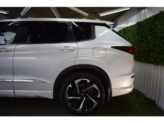 三菱 アウトランダーＰＨＥＶ ＰＨＥＶ ２．４ Ｇ ４ＷＤ R3年 (北海道) 99