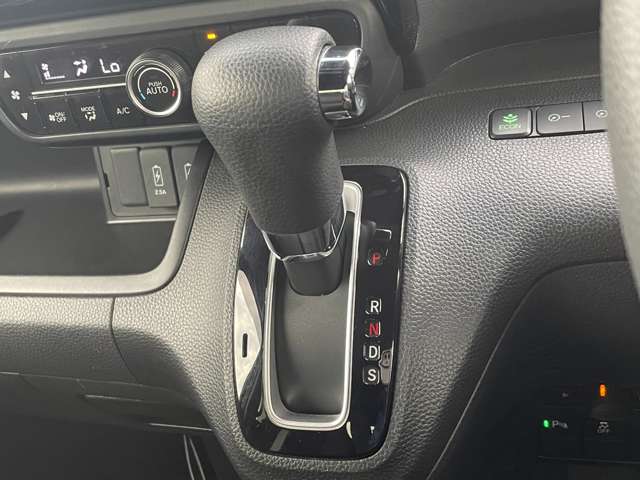 ホンダ Ｎ　ＢＯＸ カスタム ６６０ Ｌ R4年 () 99