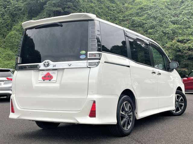 トヨタ ヴォクシー ２．０ ＺＳ 煌ＩＩ R1年 () 99