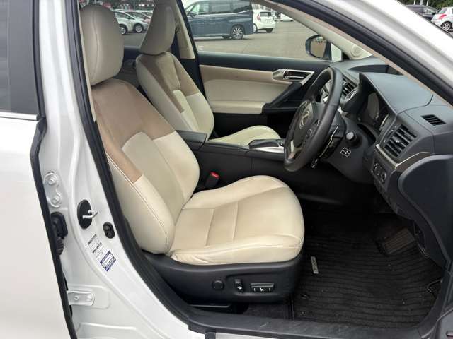 レクサス ＣＴ２００ｈ バージョンＣ H29年 () 99