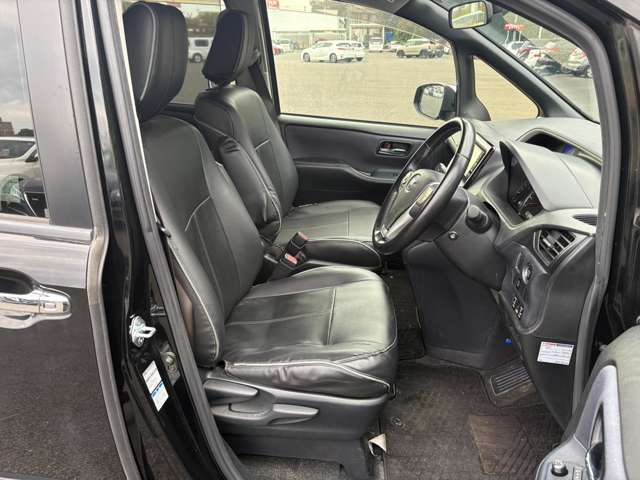 トヨタ ヴォクシー ２．０ ＺＳ 煌 ４ＷＤ H27年 () 99