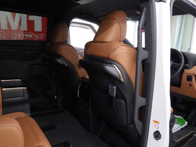 トヨタ ヴェルファイア　ハイブリッド ハイブリッド ２．５ Ｚプレミア Ｅ－ＦＯＵＲ ４ＷＤ R7年 () 99