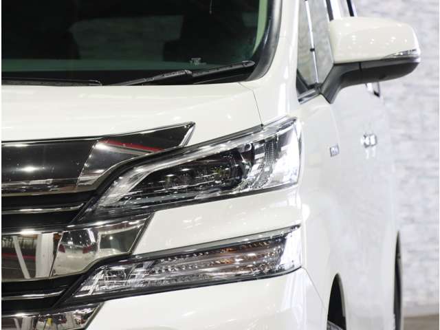 トヨタ ヴェルファイア　ハイブリッド ハイブリッド ２．５ ＺＲ Ｅ－ＦＯＵＲ ４ＷＤ H27年 () 99