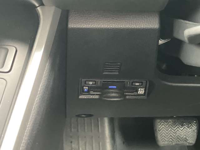 トヨタ ヴォクシー １．８ ハイブリッド Ｓ－Ｚ R4年 () 99