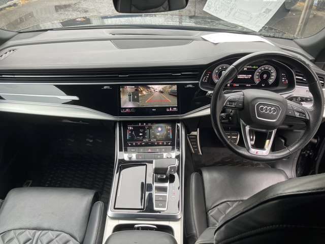 アウディ Ｑ８ ５５ ＴＦＳＩ クワトロ Ｓライン ４ＷＤ R4年 () 99
