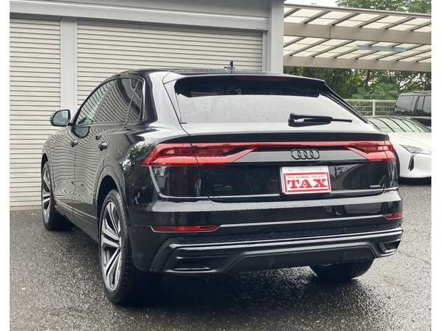 アウディ Ｑ８ ５５ ＴＦＳＩ クワトロ Ｓライン ４ＷＤ R4年 () 99