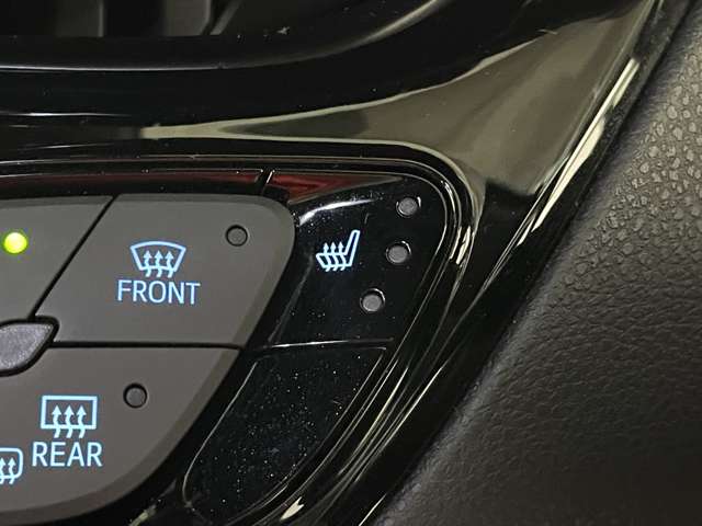 トヨタ Ｃ−ＨＲ ハイブリッド １．８ Ｇ ＬＥＤ エディション H30年 () 99