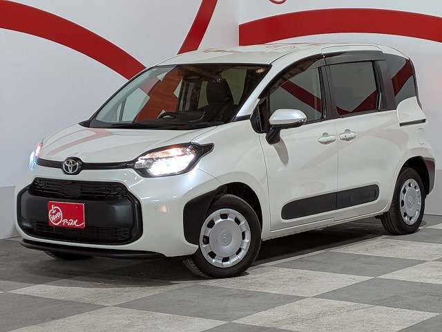 トヨタ シエンタ　ハイブリッド ハイブリッド １．５ Ｇ Ｅ－ＦＯＵＲ ４ＷＤ R6年 () 99