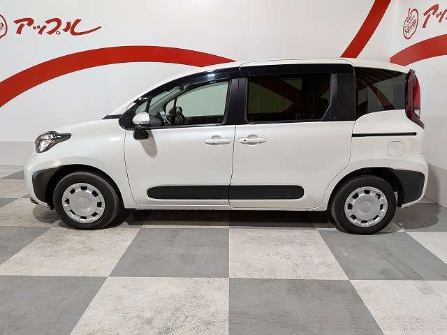 トヨタ シエンタ　ハイブリッド ハイブリッド １．５ Ｇ Ｅ－ＦＯＵＲ ４ＷＤ R6年 () 99
