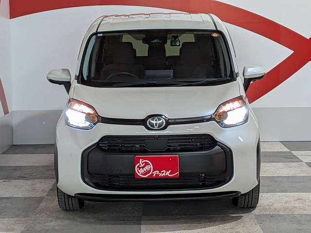 トヨタ シエンタ　ハイブリッド ハイブリッド １．５ Ｇ Ｅ－ＦＯＵＲ ４ＷＤ R6年 () 99
