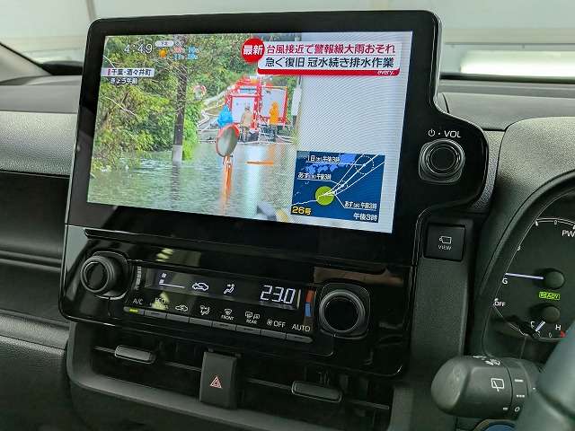 トヨタ シエンタ　ハイブリッド ハイブリッド １．５ Ｇ Ｅ－ＦＯＵＲ ４ＷＤ R6年 () 99