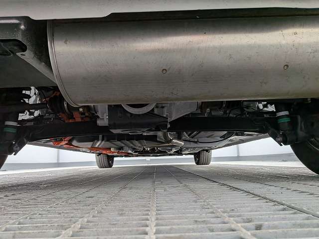 トヨタ シエンタ　ハイブリッド ハイブリッド １．５ Ｇ Ｅ－ＦＯＵＲ ４ＷＤ R6年 () 99