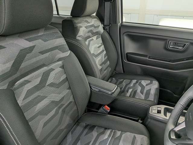 ダイハツ タフト ６６０ Ｇ ダーククロム ベンチャー ４ＷＤ R7年 () 99