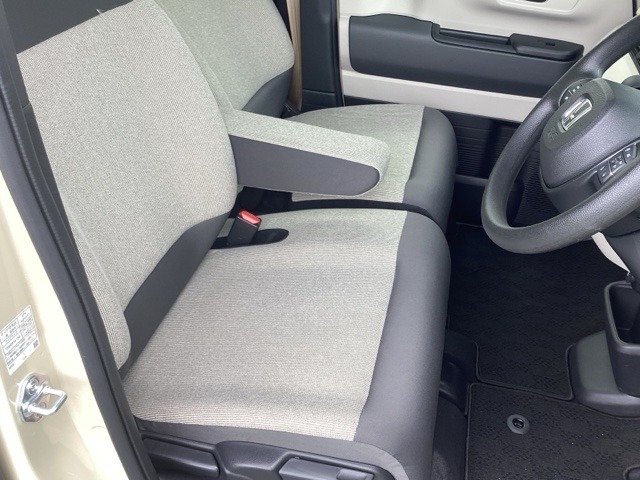 ホンダ Ｎ　ＢＯＸ ６６０ ファッションスタイル ２トーン R7年 (近畿) 99