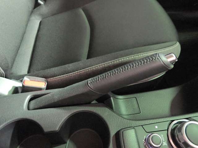 マツダ ＭＡＺＤＡ２ １．５ １５ＭＢ R7年 (近畿) 99
