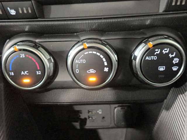 マツダ ＭＡＺＤＡ２ １．５ １５ＭＢ R7年 (近畿) 99