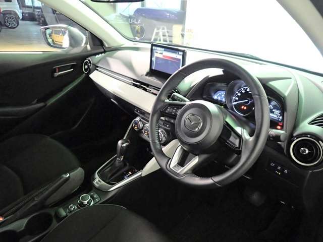 マツダ ＭＡＺＤＡ２ １．５ １５ＭＢ R7年 (近畿) 99