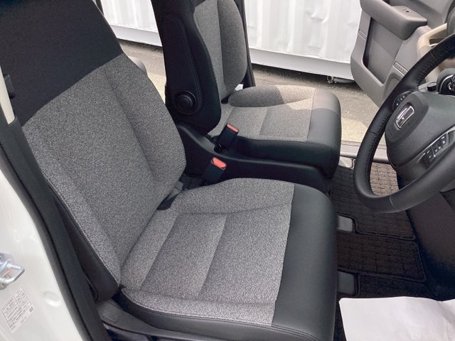 ホンダ フリード １．５ エアー ＥＸ R8年 (近畿) 99