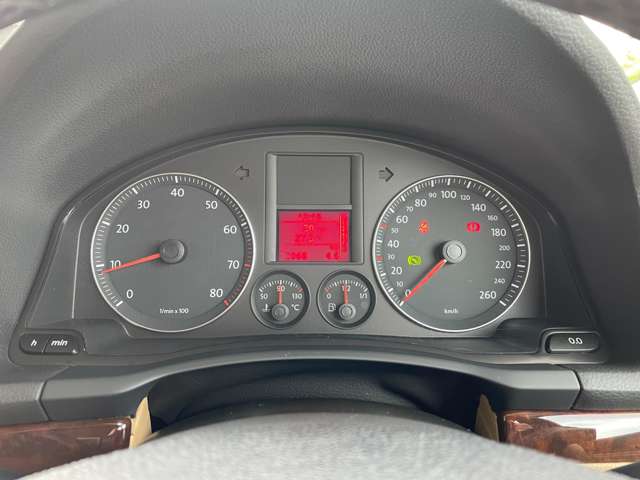 フォルクスワーゲン ジェッタ ２．０ＴＳＩ　スポーツライン H21年 () 99