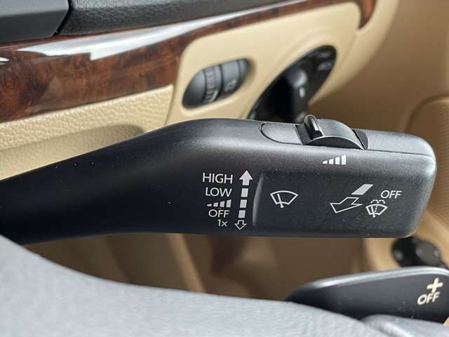 フォルクスワーゲン ジェッタ ２．０ＴＳＩ　スポーツライン H21年 () 99