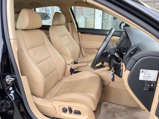 フォルクスワーゲン ジェッタ ２．０ＴＳＩ　スポーツライン H21年 () 99
