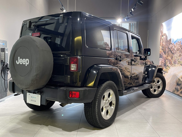 ジープ ラングラー　アンリミテッド アンリミテッド サハラ ４ＷＤ H27年 (関東) 99