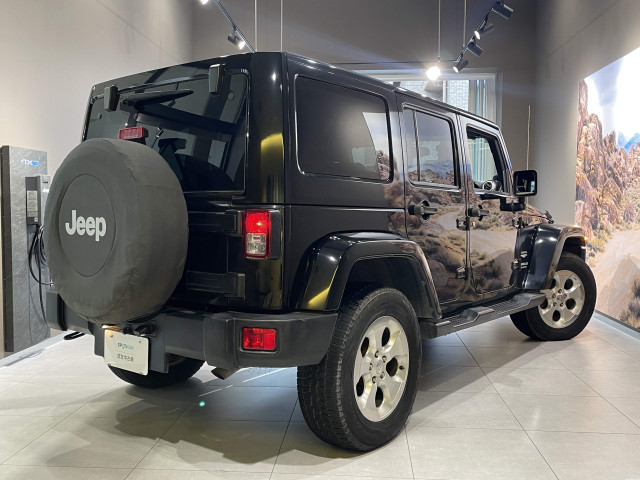 ジープ ラングラー　アンリミテッド アンリミテッド サハラ ４ＷＤ H27年 (関東) 99