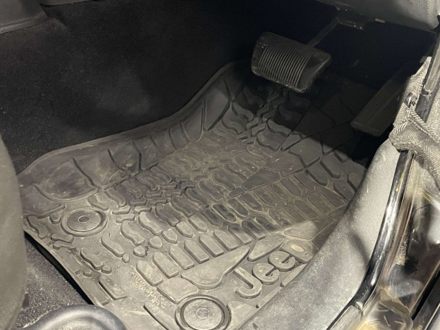 ジープ ラングラー　アンリミテッド アンリミテッド サハラ ４ＷＤ H27年 (関東) 99