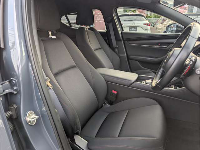 マツダ ＭＡＺＤＡ３　ファストバック ２．０ ２０Ｓ ブラックトーンエディション R4年 (関東) 99