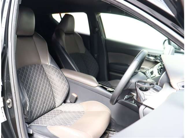 トヨタ Ｃ−ＨＲ １．２ Ｇ－Ｔ R2年 (関東) 99