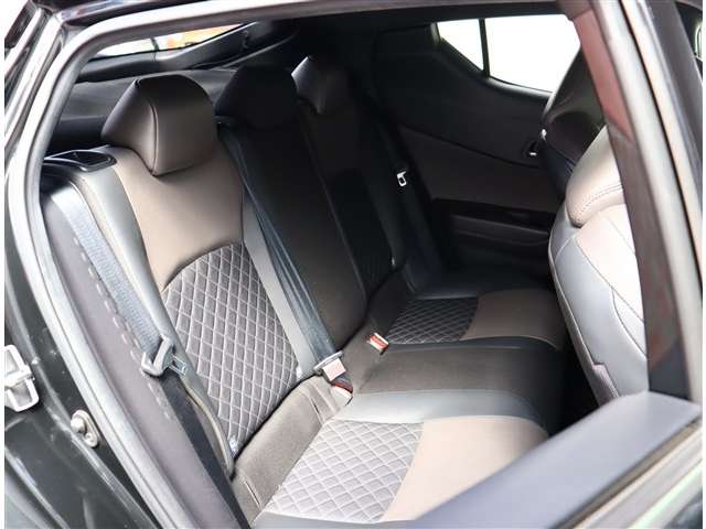 トヨタ Ｃ−ＨＲ １．２ Ｇ－Ｔ R2年 (関東) 99