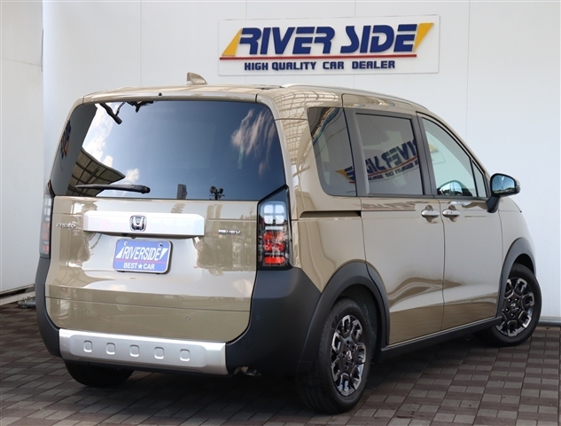 ホンダ フリード　ハイブリッド １．５ Ｅ：ＨＥＶ クロスター R8年 (関東) 99