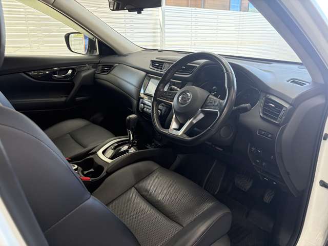 日産 エクストレイル ２．０ ２０ＸＩ ２列車 ４ＷＤ R1年 (九州・沖縄) 99