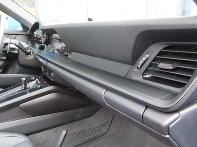 ポルシェ ９１１ カレラ４ ＧＴＳ ＰＤＫ R6年 (東海) 99