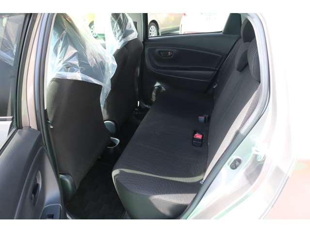 トヨタ ヴィッツ １．０ Ｆ H29年 (関東) 99