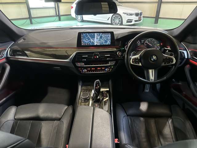 ＢＭＷ ５シリーズ ５２３Ｄ Ｍスポーツ ディーゼルターボ H29年 (関東) 99