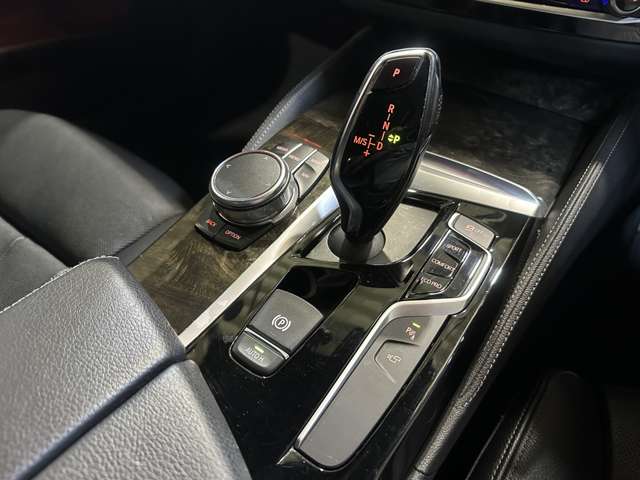 ＢＭＷ ５シリーズ ５２３Ｄ Ｍスポーツ ディーゼルターボ H29年 (関東) 99
