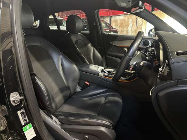 メルセデスベンツ ＧＬＣクーペ ２２０ Ｄ ４マチック スポーツ ４ＷＤ H29年 (関東) 99