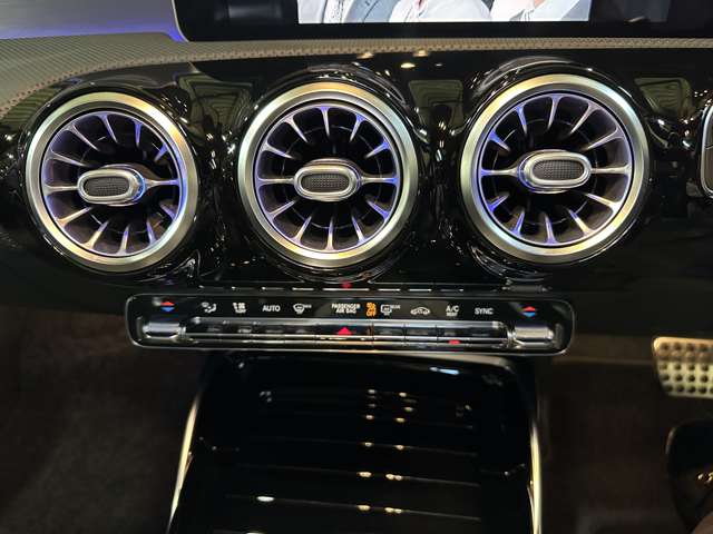 ＡＭＧ Ａクラス Ａ ３５ ４マチック ４ＷＤ R1年 (関東) 99
