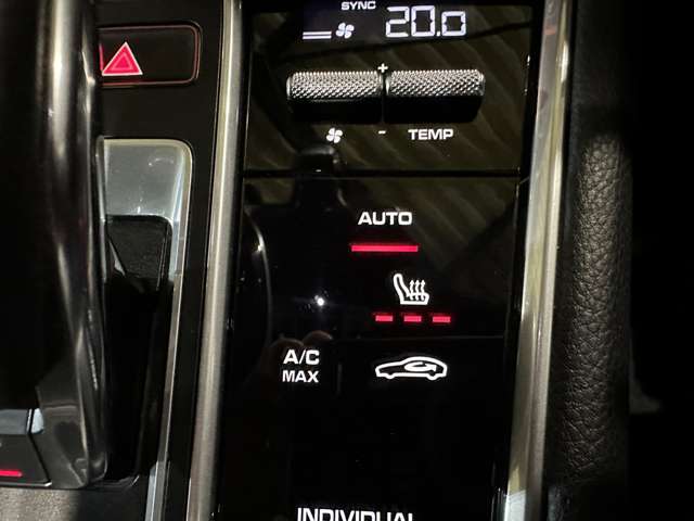 ポルシェ パナメーラ ４ Ｅハイブリッド ＰＤＫ ４ＷＤ R1年 (関東) 99