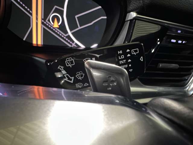 ポルシェ パナメーラ ４ Ｅハイブリッド ＰＤＫ ４ＷＤ R1年 (関東) 99