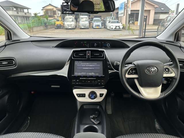 トヨタ プリウス １．８ Ｓ セーフティ プラス H29年 (関東) 99