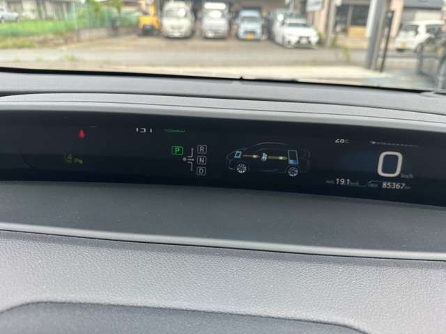 トヨタ プリウス １．８ Ｓ セーフティ プラス H29年 (関東) 99