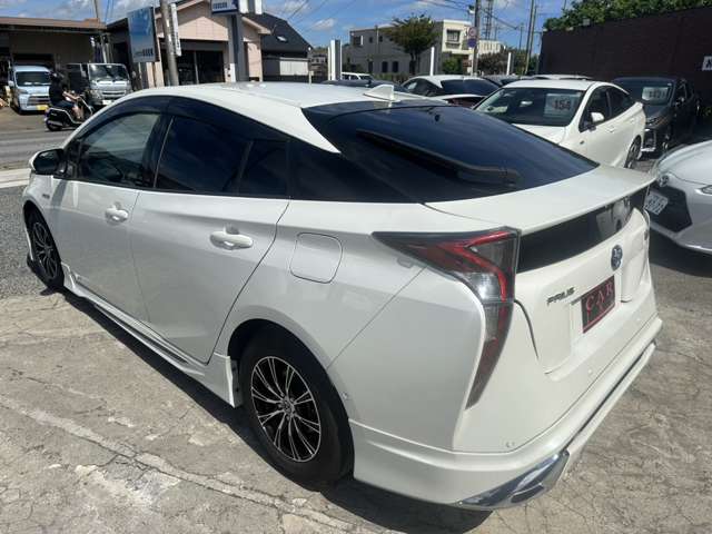 トヨタ プリウス １．８ Ａ H28年 (関東) 99