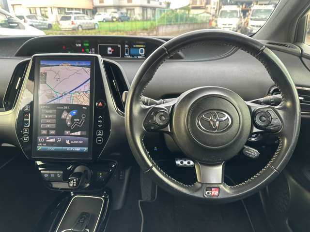 トヨタ プリウスＰＨＶ １．８ Ｓ ナビパッケージ ＧＲ スポーツ H29年 (関東) 99